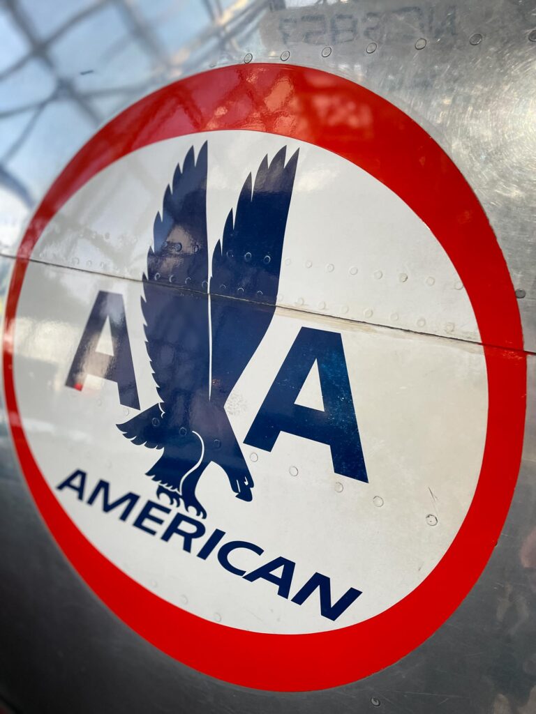 An old version of the American Airlines logo